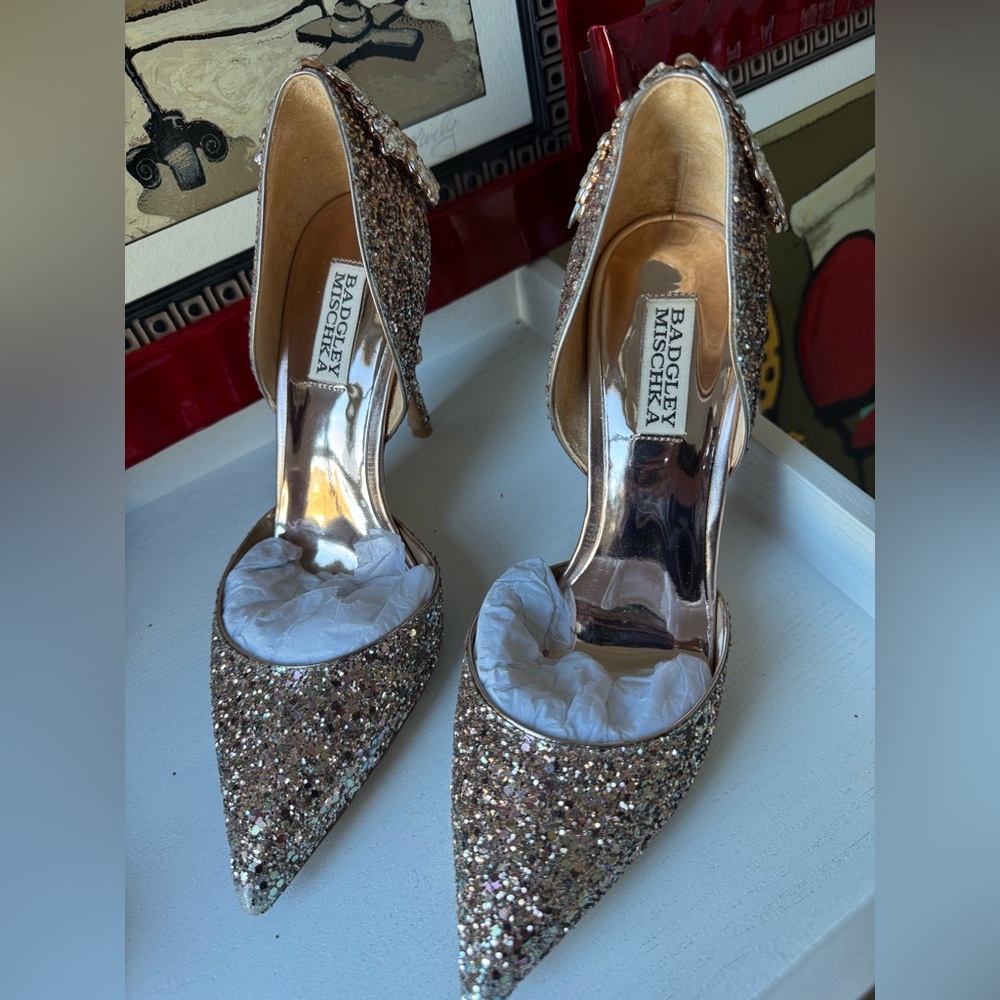 Badgley Mischka Sparkling Rose Gold Heels - Picture 4 of 12